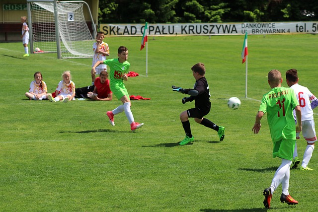 足球——意甲：那不勒斯胜AC米兰.